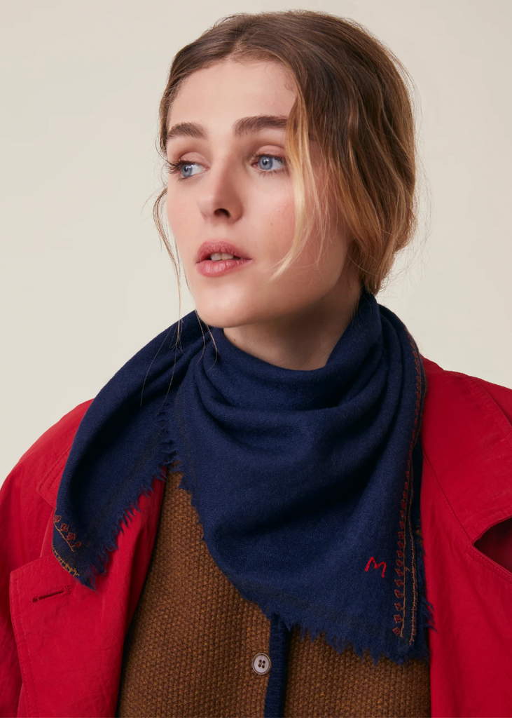 Idol Foulard No 850 Embroidery Comedia