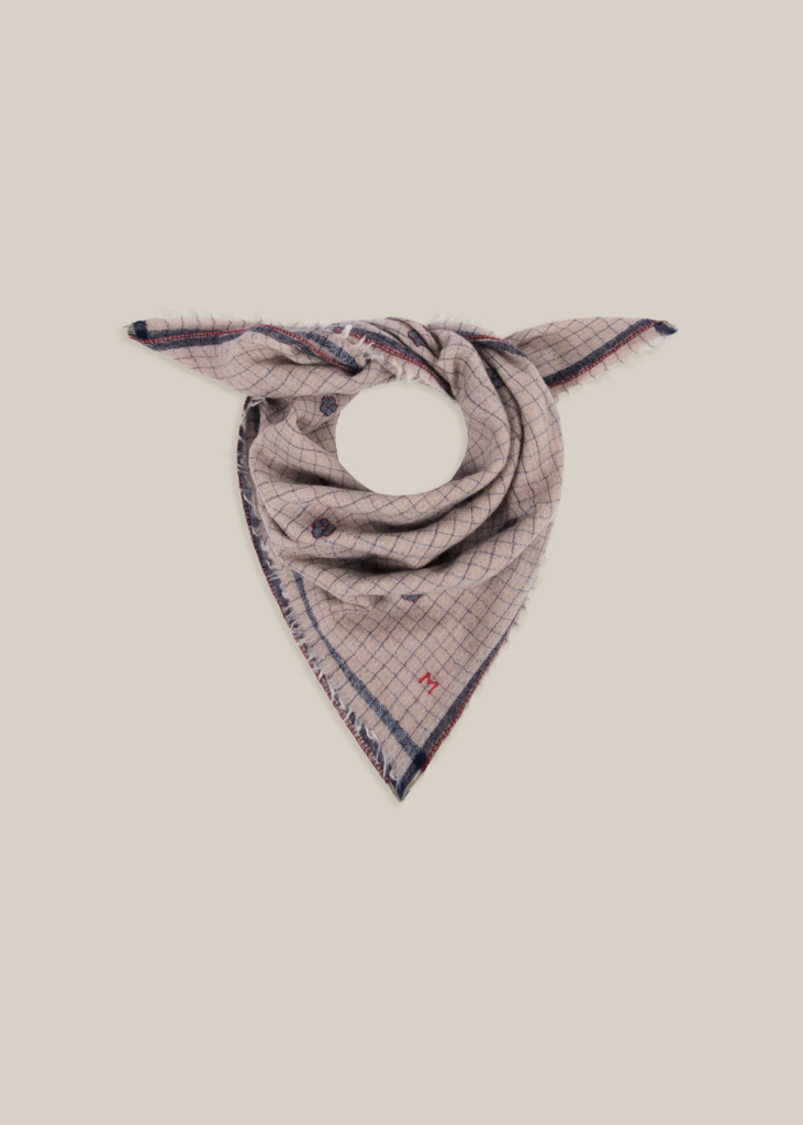 Idol Foulard No 850 Embroidery Tragedy