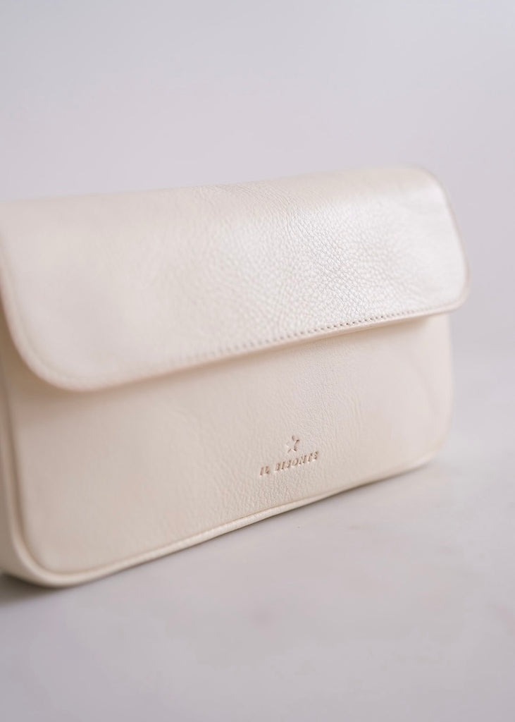 Il Bisonte | Studio Crossbody Bag | Milk