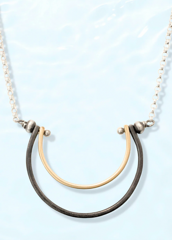J&I Jewelry | Horseshoe Necklace