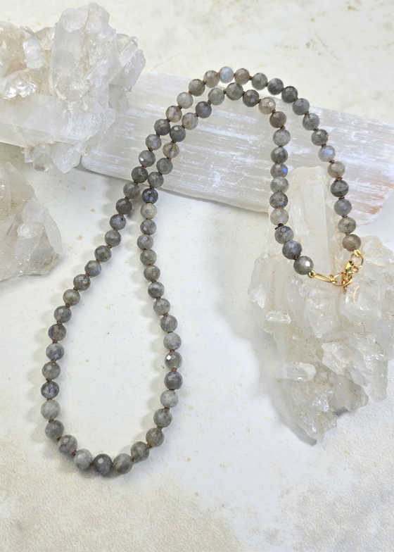 James + Jezebelle | Labradorite Necklace