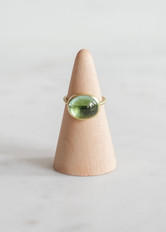 Judi Powers | Green Tourmaline Oval Cabachon 18k Ring