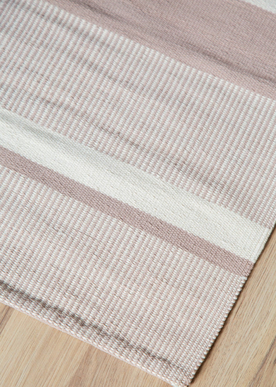Kiliim | Beige Hues Bath Mat