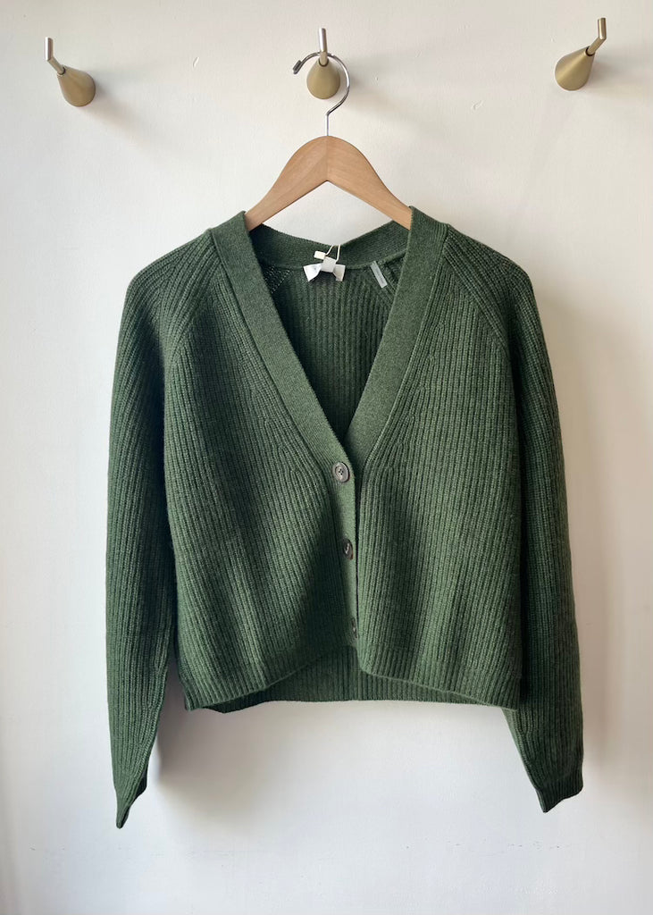 Kinross | Rib Vee Cardigan | Highland