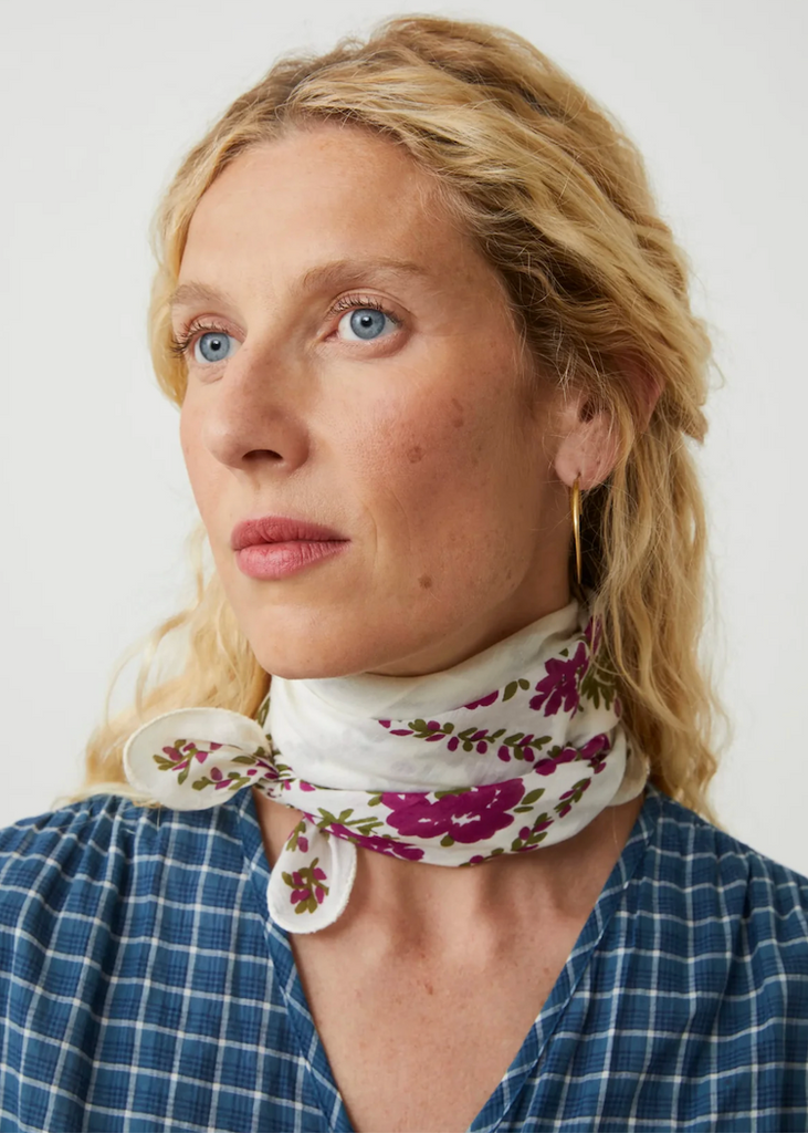 Moismont | Fichu Foulard No 652 | Letter