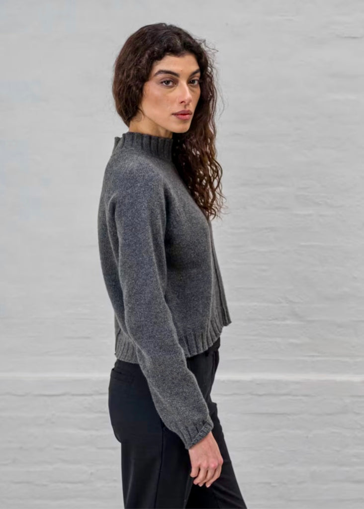 MJ Watson | Short Pullover | Grey