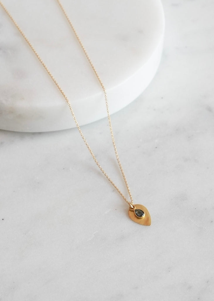 Margaret Solow | 18kg Sapphire Necklace on 14kg Chain