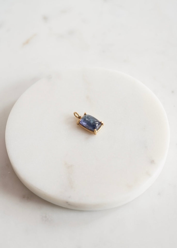 Marian Maurer | City Charm | Rectangular Tanzanite Pendant | 18k