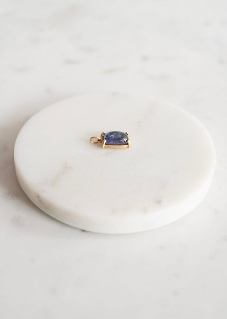 Marian Maurer | City Charm | Rectangular Tanzanite Pendant | 18k