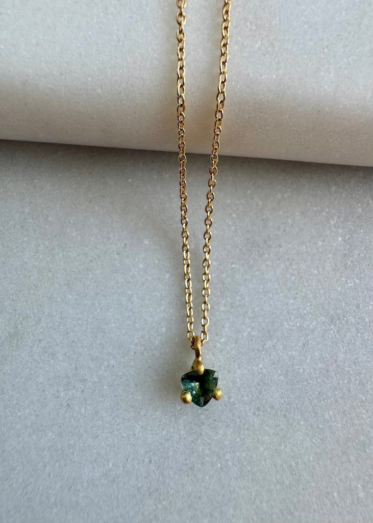 Marian Maurer | Faerie Pendant | Green Sapphire | 16"
