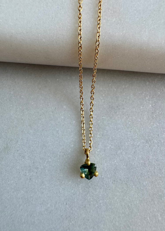 Marian Maurer | Faerie Pendant | Green Sapphire | 16"