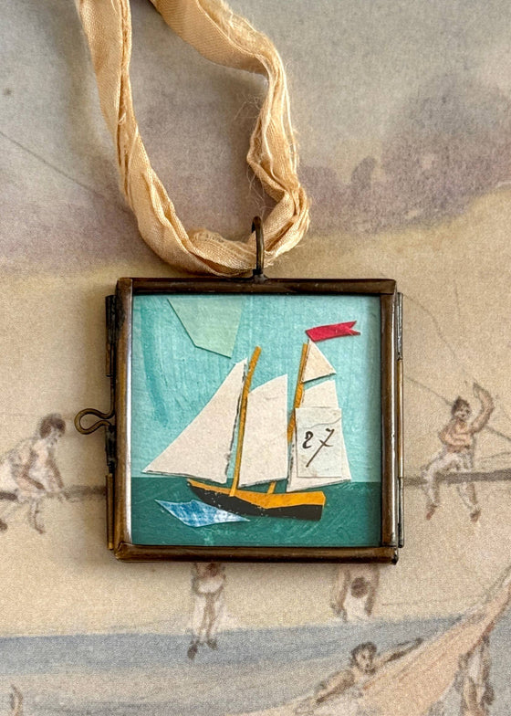 Maris Mirum | Small Sail | Vintage Locket Ornament
