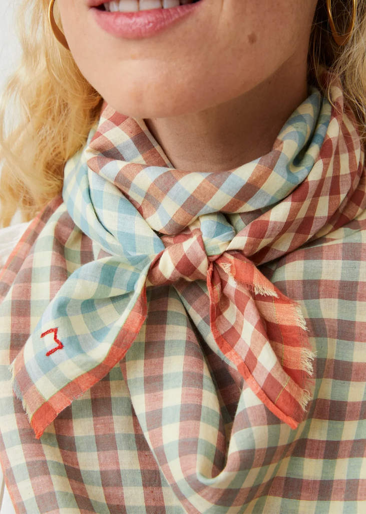 Moismont | Poem Foulard No 821 | Mineral