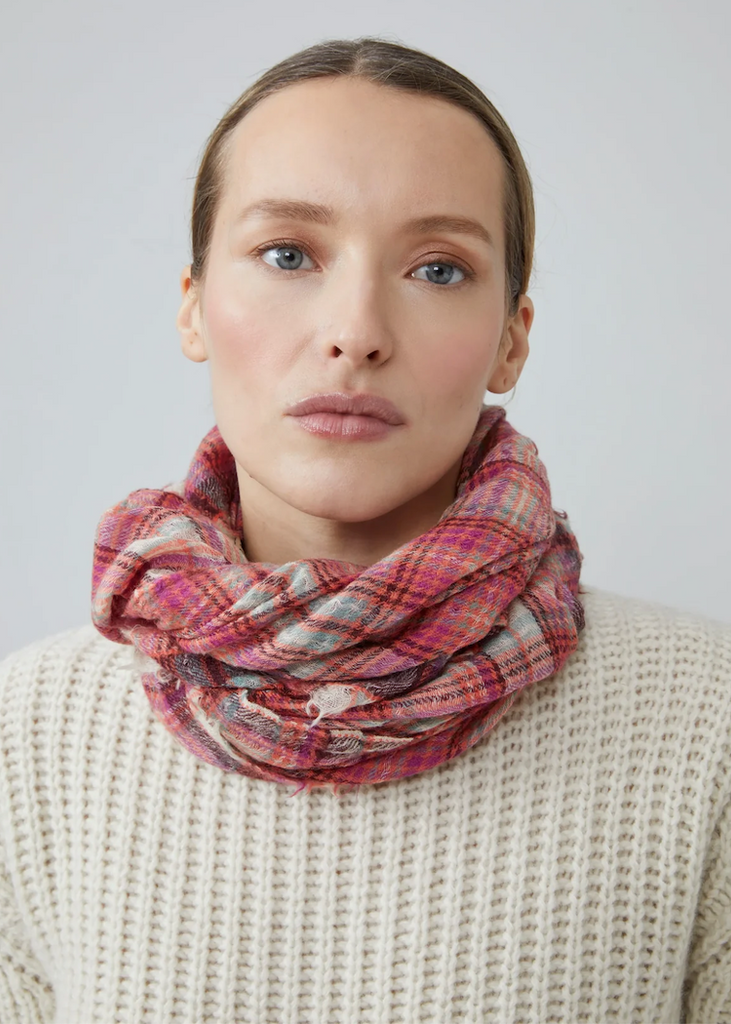 Moismont | Stewart Echarpe No 801 | Azalea