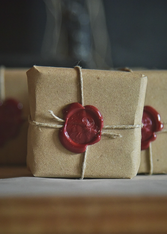 Noctua Valley | Frankincense, Cedar Wood + Clay