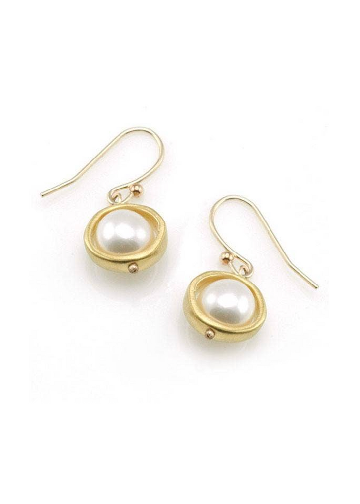Philippa Roberts | Pearls in Circle Earrings