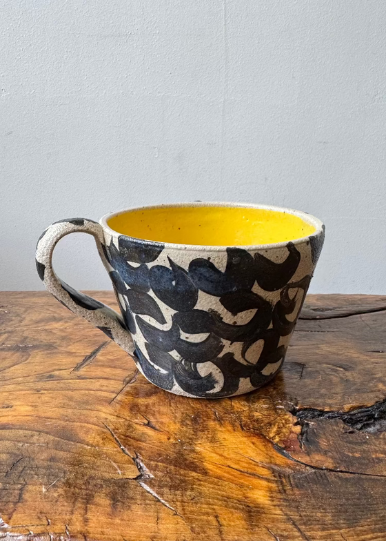 Polli Pots | Large Coffee Mug | Black Swirl with Yellow Inside
