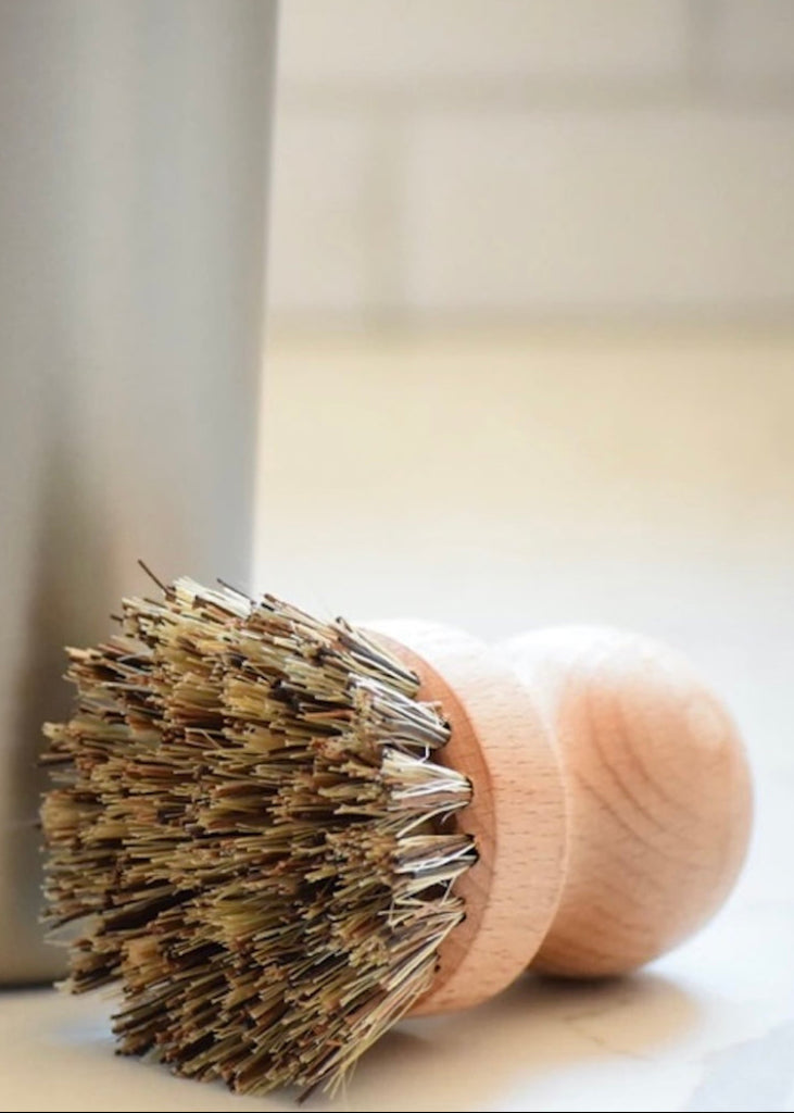 Pot + Pan Brush
