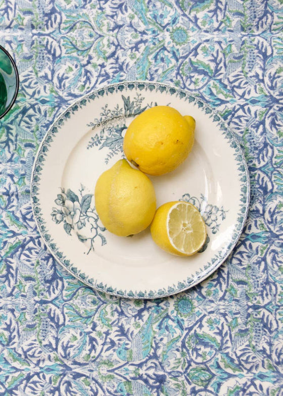 Rozablue | Tablecloth in Birdz Blue | 160 x 270 cm