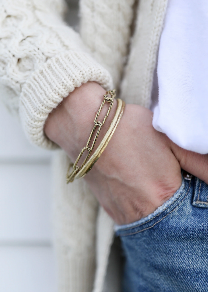Sailors Valentine | Weathered Oval Bangle | Thin
