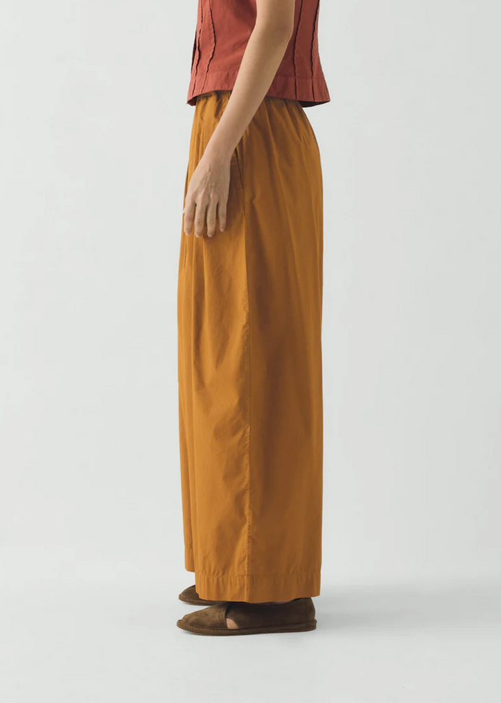 TOAST | Pleated Pull On Cotton Poplin Trousers | Dhal