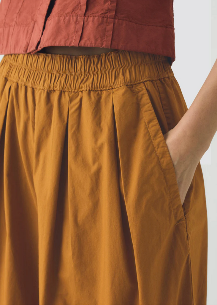 TOAST | Pleated Pull On Cotton Poplin Trousers | Dhal