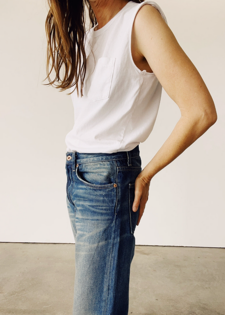 Hey Gang | The Muscle Tee | White