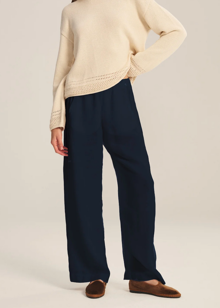 Velvet by Graham & Spencer | Lola Pant | Navy