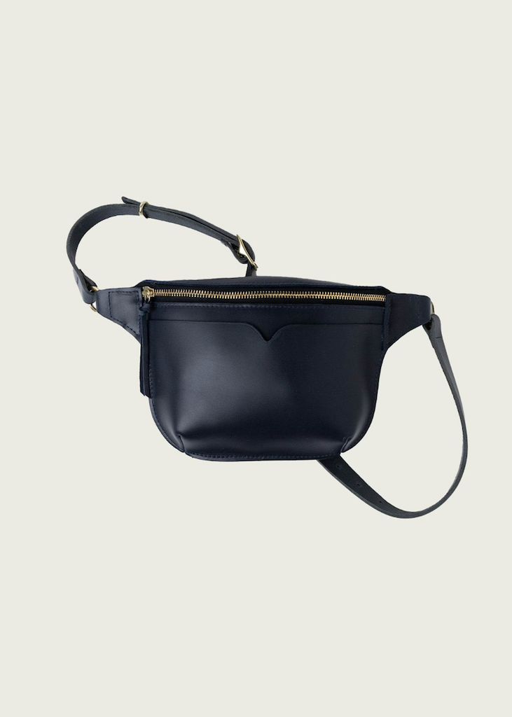 WP Standard | The Leather Sling Bag | Black