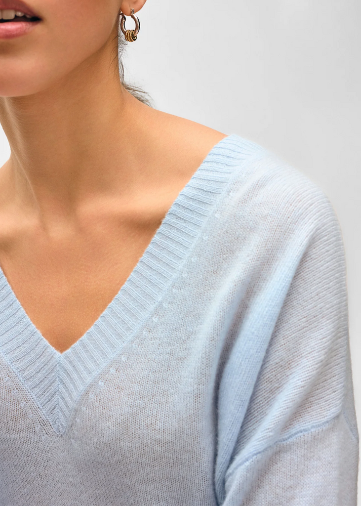 White + Warren | Cashmere Featherweight V Neck