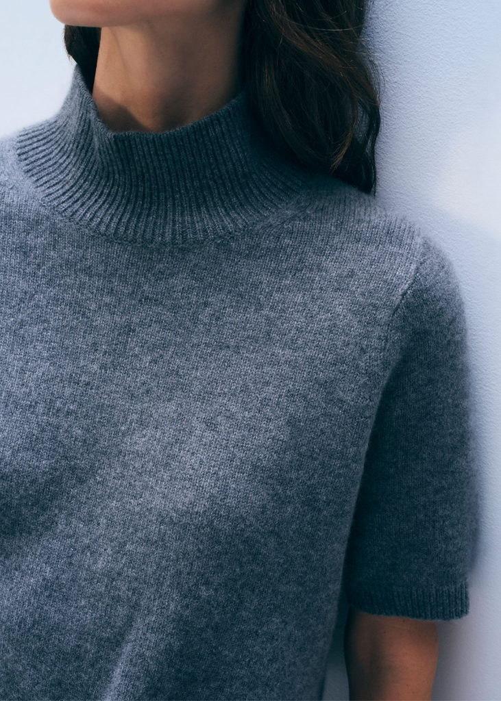 White + Warren | Cashmere Mockneck Tee in Graphite Heather