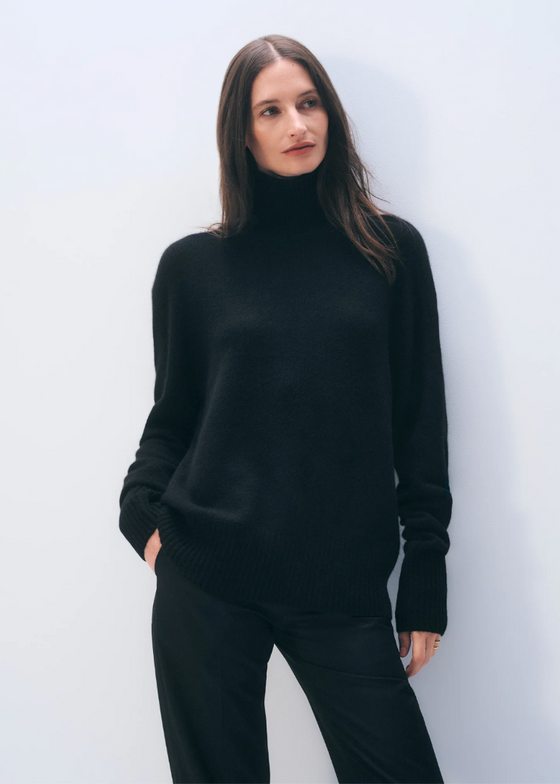 White + Warren | Cashmere Oversized Standneck | Black