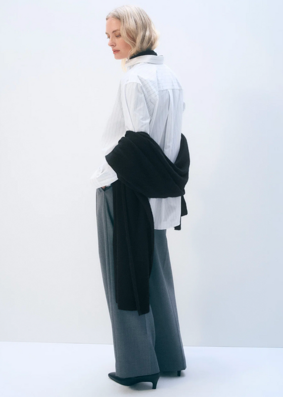 White + Warren | Cashmere Travel Wrap in Black