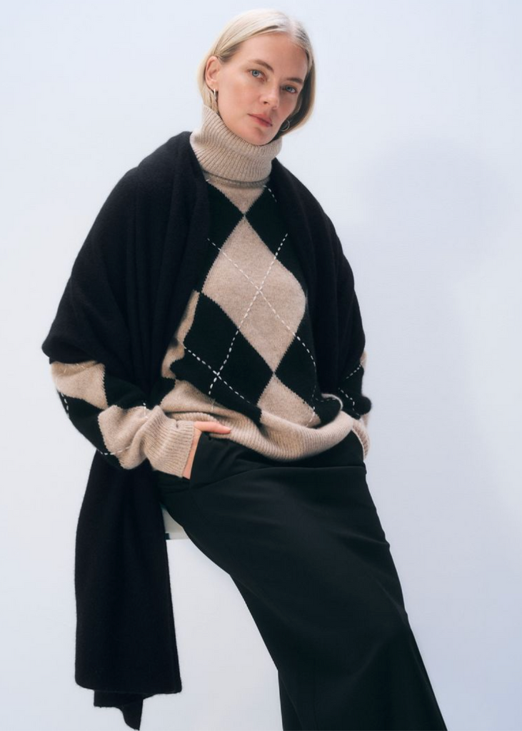White + Warren | Cashmere Travel Wrap in Black