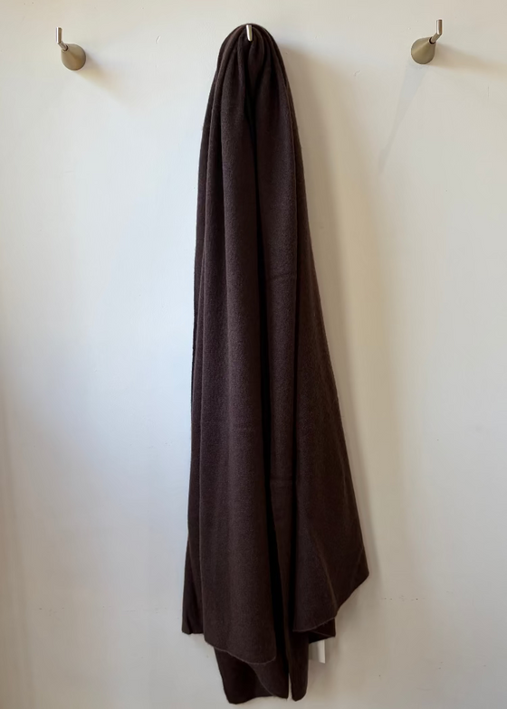 White + Warren | Cashmere Travel Wrap in Coffee Bean