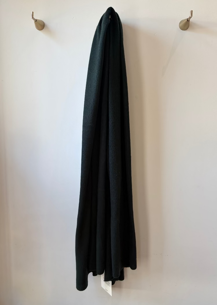White + Warren | Cashmere Travel Wrap in Dark Emerald