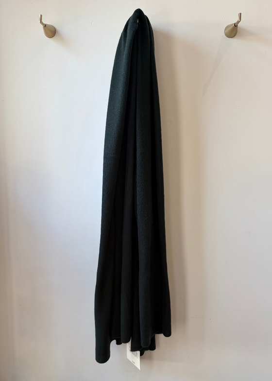 White + Warren | Cashmere Travel Wrap in Dark Emerald