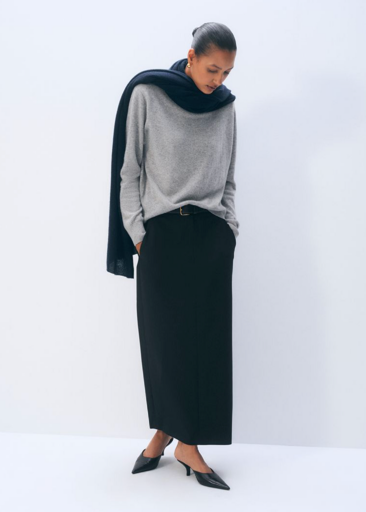 White + Warren | Cashmere Travel Wrap in Deep Navy