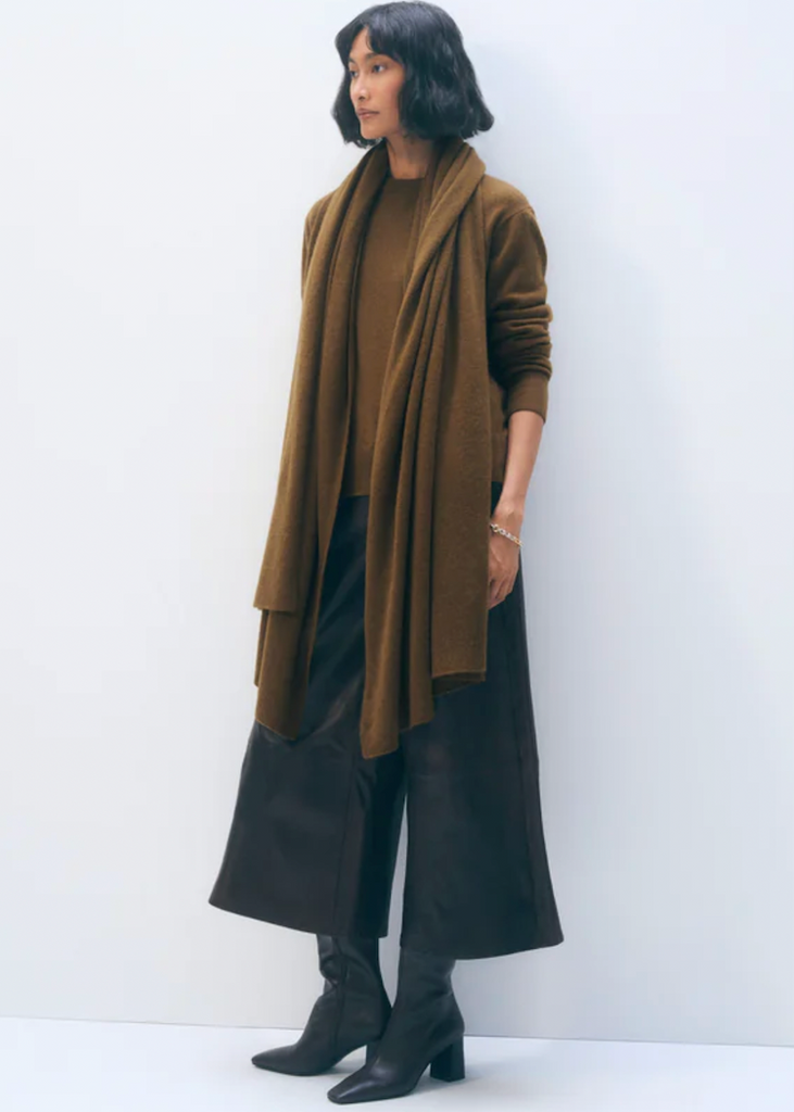 White + Warren | Cashmere Travel Wrap in Golden Brown