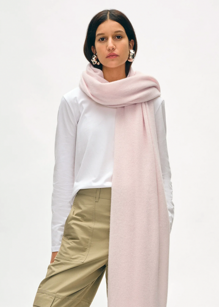 White + Warren | Cashmere Travel Wrap in Pink Sand