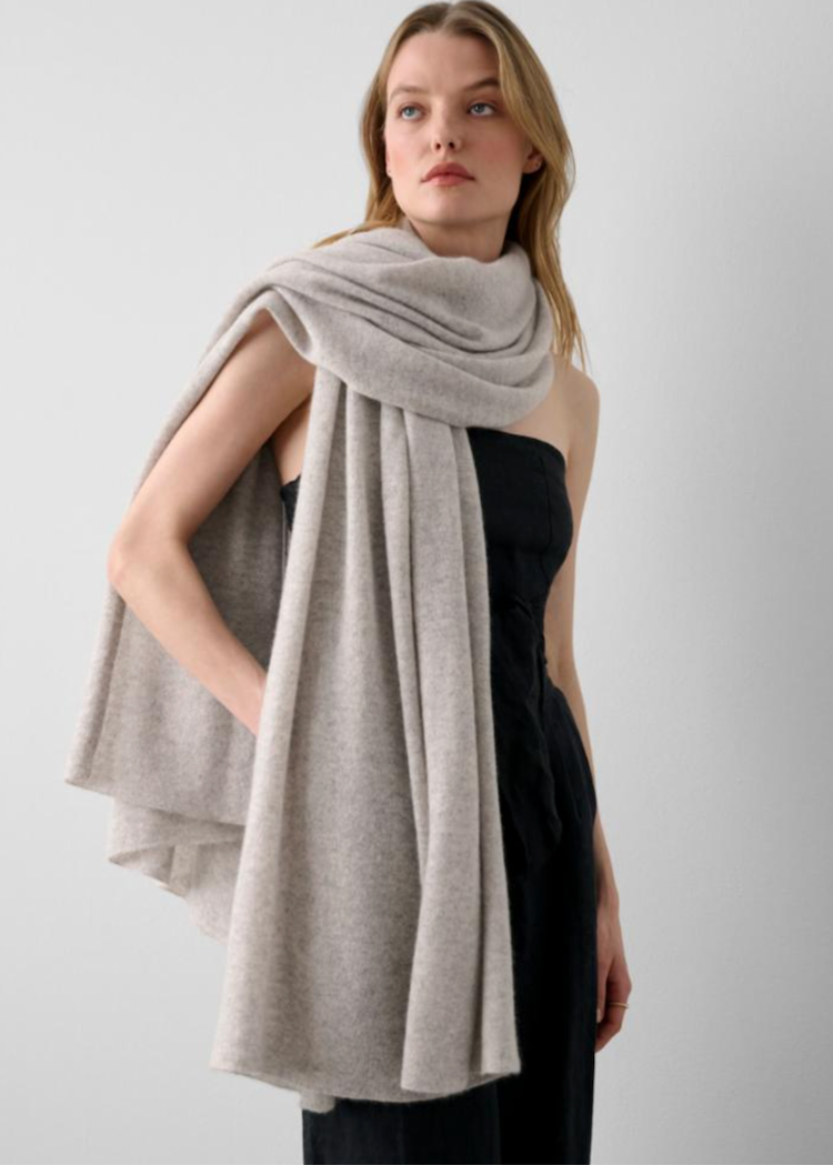 White + Warren | Cashmere Travel Wrap in Sandwisp Heather - The Phoenix