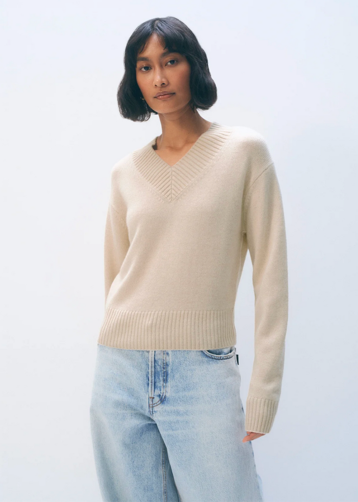 White + Warren | Cashmere Wide Rib Trim VNeck
