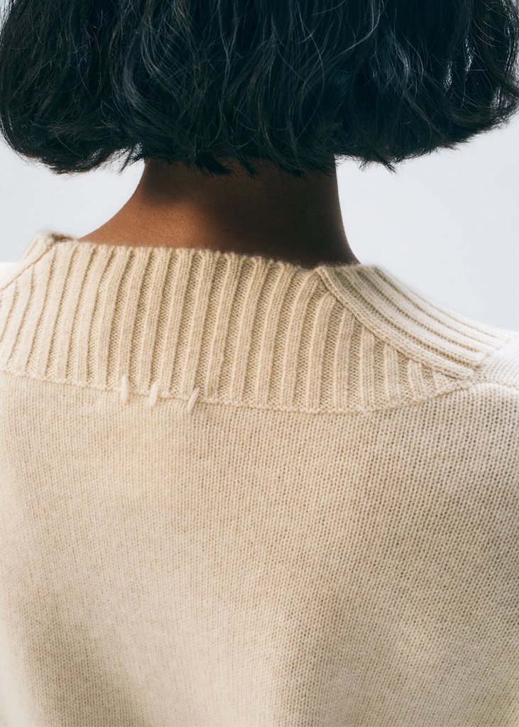 White + Warren | Cashmere Wide Rib Trim VNeck