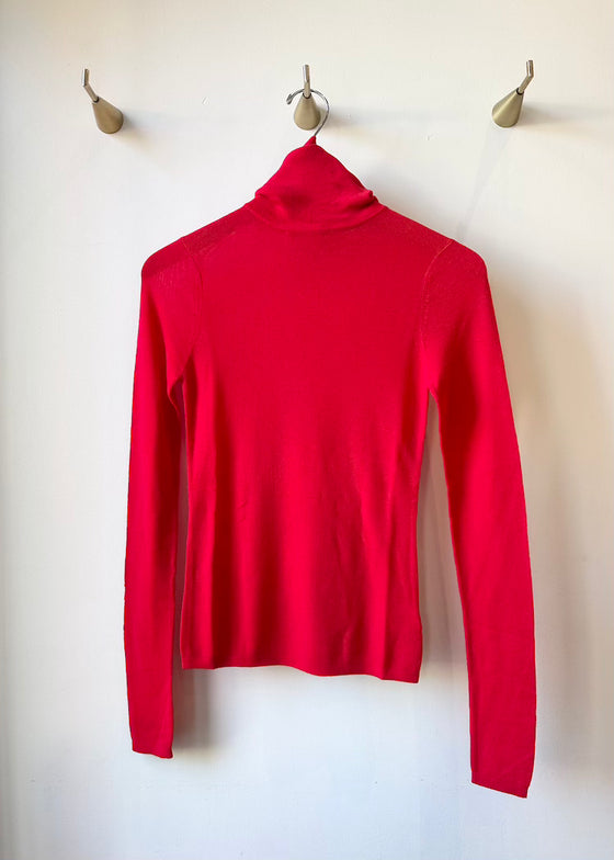 White + Warren | Superfine Cashmere Blend Turtleneck | Red