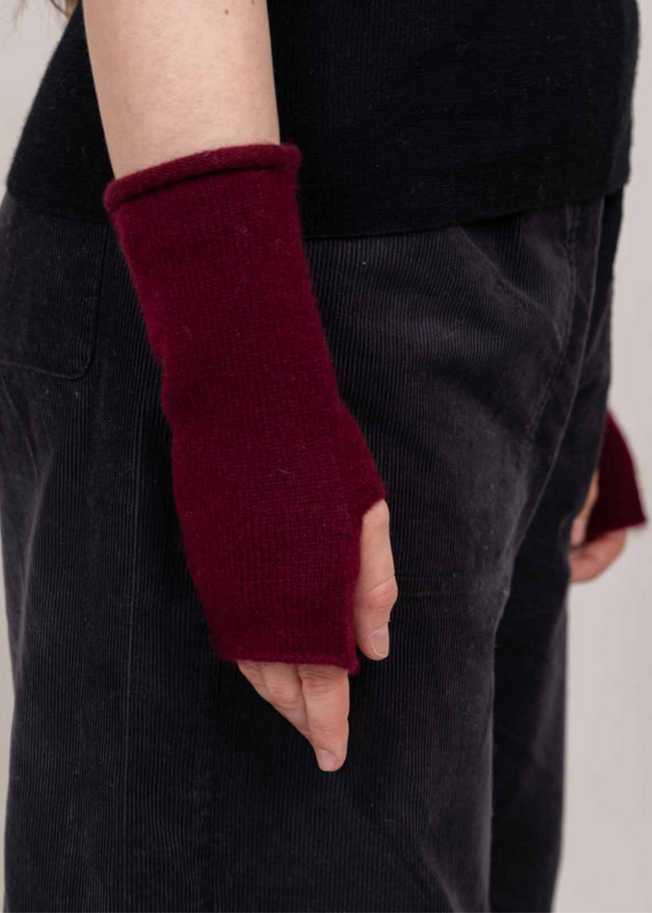 Oats + Rice | Nori Wrist Warmer | Wine