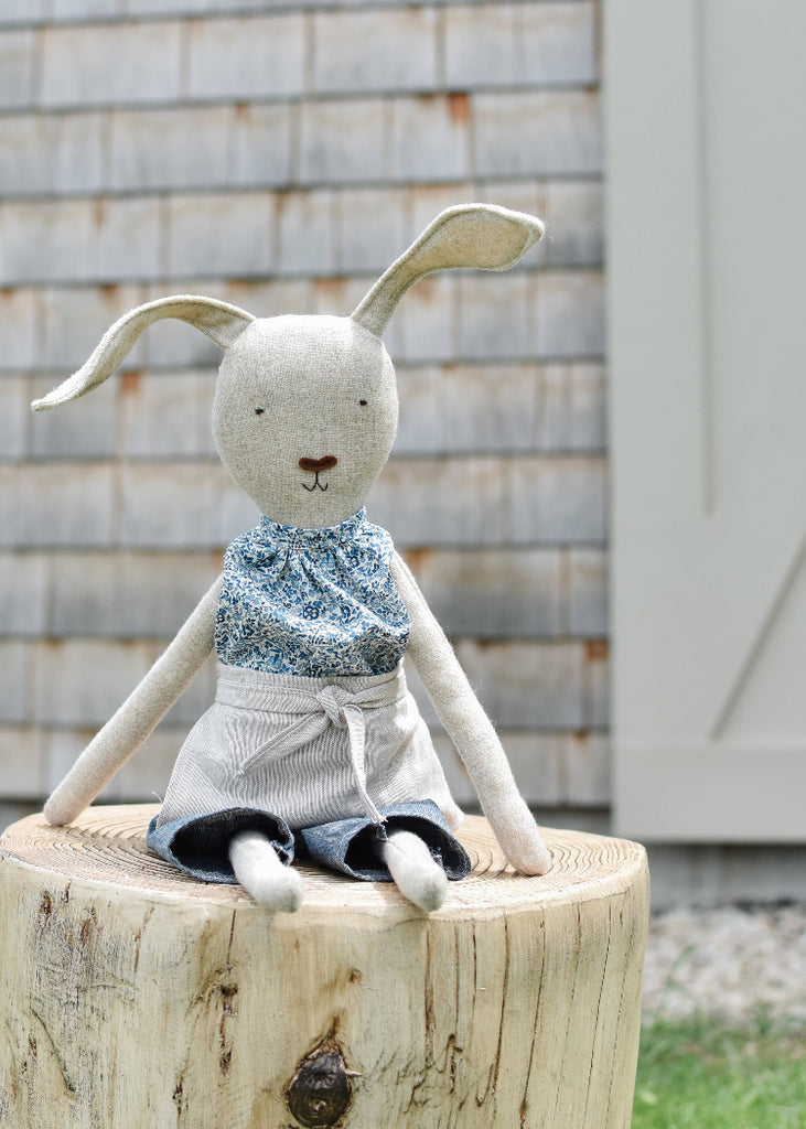 Woolgrass Farm | Ruthie the Rabbit | Floral Blouse