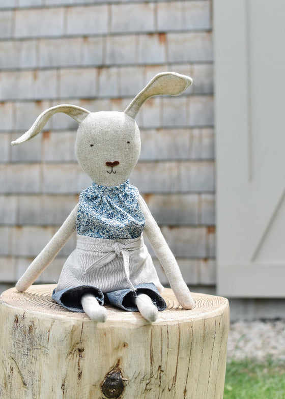 Woolgrass Farm | Ruthie the Rabbit | Floral Blouse