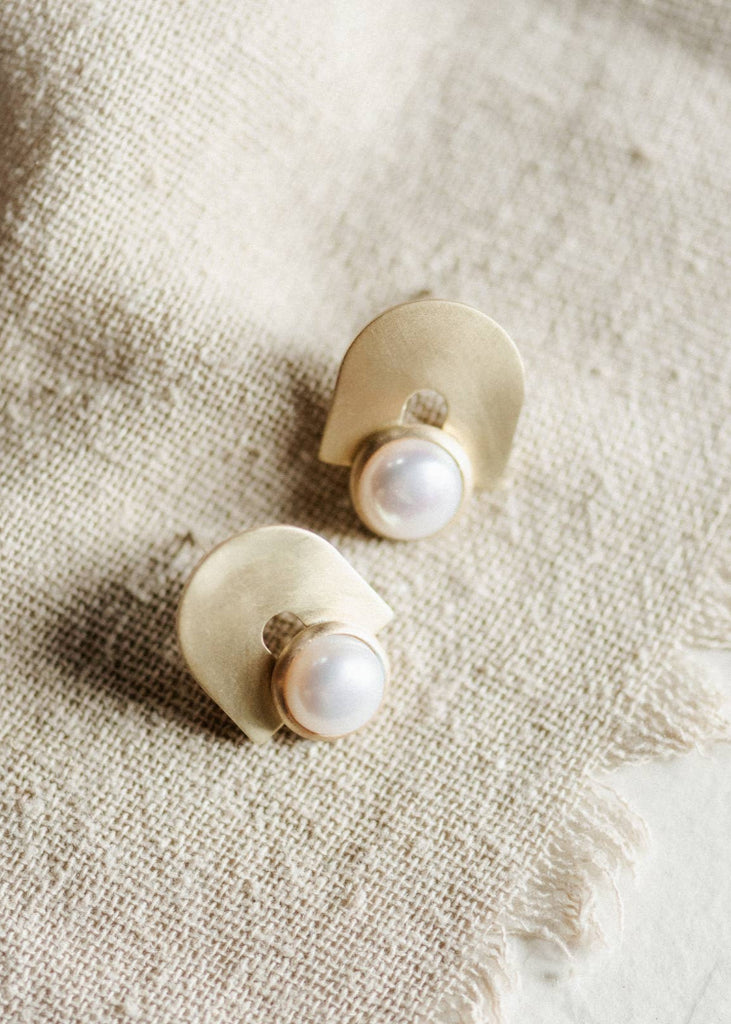 commonform | Bali Studs | Pearl