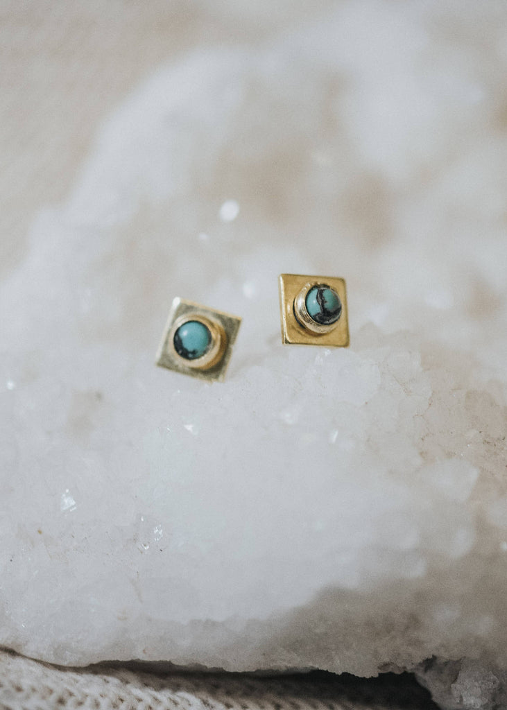 commonform | Finn Studs