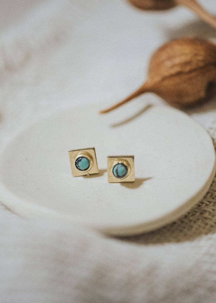 commonform | Finn Studs